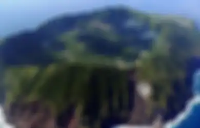 Dianggap Pulau Berbahaya, Penduduk Desa Ini Malah Tinggal di dalam Kawahnya