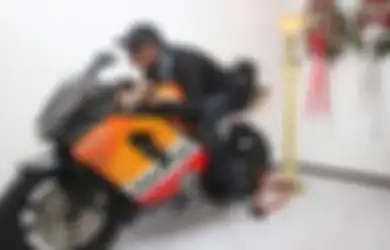 (Foto) Mayat-mayat Ini 'Dihidupkan' Kembali Justru dalam Acara Pemakamannya, Aneh Sekaligus Mengerikan!