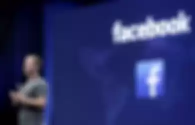 Facebook CEO Mark Zuckerberg speaks during his keynote address at Facebook F8 in San Francisco, California March 25, 2015. 