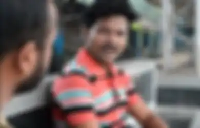 Jatuh Cinta pada Pandangan Pertama di Kereta, Pria ini Bikin Film dan Sebar 4.000 Poster untuk Mencari Wanita Pujaannya