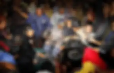 Selain Kotoran Kerbau Bule, Air Sisa Jamasan Pusaka Malam 1 Suro Juga Jadi Rebutan Warga, Dipercaya Bisa Memberi Berkah!