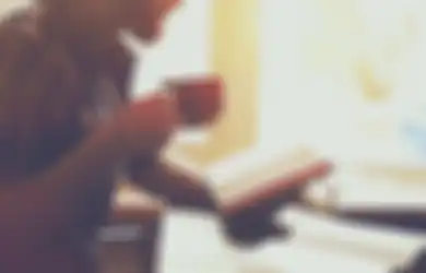 Tinggalkan Gadget dan Bacalah Buku, Ini 8 Manfaat yang Bisa Dirasakan, Salah Satunya Turunkan Risiko Demensia