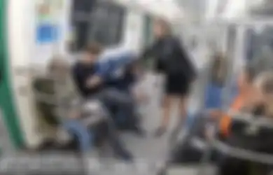 Perempuan Rusia Ini Siram Selangkangan Pria-pria di Kendaraan Umum, untuk Apa?