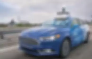 Ford mencoba berikan kendali darurat pada pengemudi mobil self driving, melalui kendali ala game balapan di perangkat mobile.