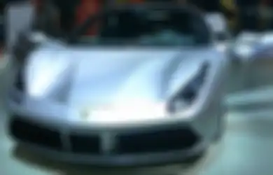 Antar Anak Sekolah Pakai Ferarri 488 Seharga Rp10 Miliar, Ayah ini 'Didepak' dari Grup WeChat