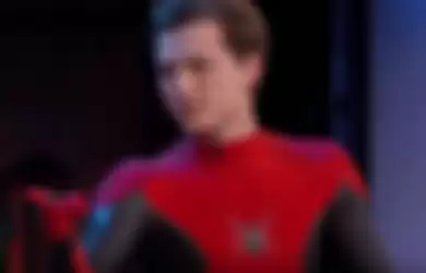 Tom Holland Resmi Pamerkan Kostum Baru Spider-Man: Far From Home