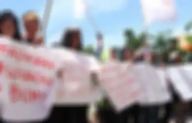 UMP: Ditetapkan Pemerintah, Dianggap Kurang oleh Buruh, Dinilai Terlalu Besar oleh Pengusaha