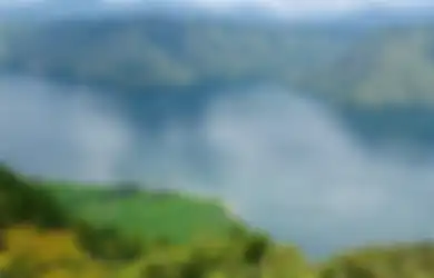 Tewaskan Seorang Penambang di Kawah Ijen, Ternyata Tsunami Juga Bisa Terjadi di Danau-danau Wisata Ini, Salah Satunya Dikunjungi 50 Ribu Orang saat Lebaran