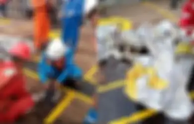 Lion Air JT 610 Jatuh, Ini Foto & Video Penemuan Puing dan Barang Penumpang oleh Basarnas di Perairan Karawang