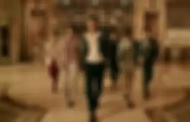 Super Junior dalam Video Music One More Time yang syuting di hotel di Macau