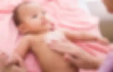 Bayi Ini Alami Gangguan Hati, Ternyata Gara-gara Diolesi Minyak Gosok oleh Ibunya, Kok, Bisa?