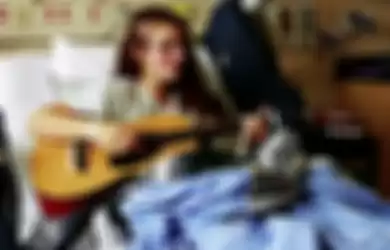 Kira Iaconetti, cewek 19 tahun yang bernyanyi saat operasi otak