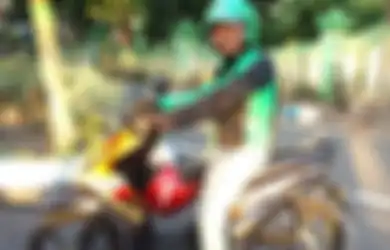 Kisah Zainal: Guru Honorer yang Awalnya Cuma Digaji Rp50 Ribu per Bulan dan 'Terpaksa' Nyambi Jadi Driver Ojol