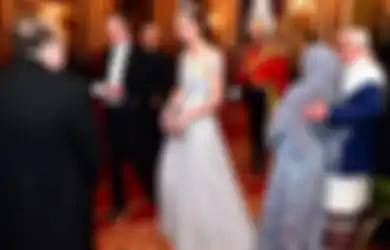 Kenakan Tiara Favorit Putri Diana, Begini Cantiknya Kate Middleton