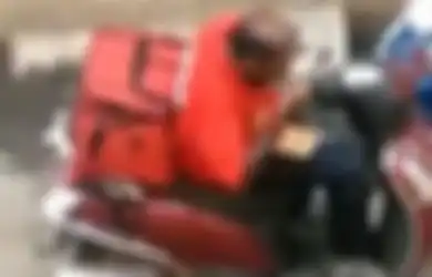Gara-gara Sebuah Video Beredar, Pegawai Antar Makanan Ini Dipecat Perusahaannya, Berikut Kisahnya