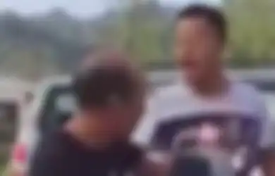 Seorang Pria Balas Dendam, Gebukin Mantan Gurunya yang Ia Tuduh Pernah Menendangnya Sekitar 20 Tahun yang Lalu