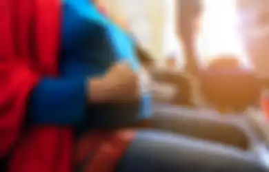 Ini Cara Aman untuk Ibu Hamil yang Ingin Berlibur dengan Kendaraan Mobil atau Kereta