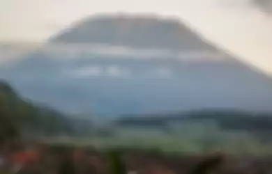 Gunung Agung alami Erupsi lagi