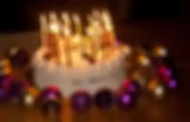 Kue Ulang Tahun dan Lilin