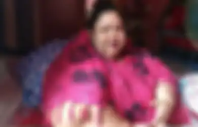 Dengan Berat Badan Lebih dari 300 Kg, Titin Hanya Bisa Terbaring di Kontrakannya, Suaminya Tak Kunjung Bisa Dihubungi