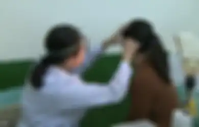 Aneh, Wanita Ini Alami Gangguan Pendengaran yang Membuatnya Tidak Bisa Mendengar Suara Pria
