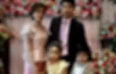 Sepasang Anak Kembar Asal Thailand Dinikahkan Oleh Keluarga Mereka Sendiri