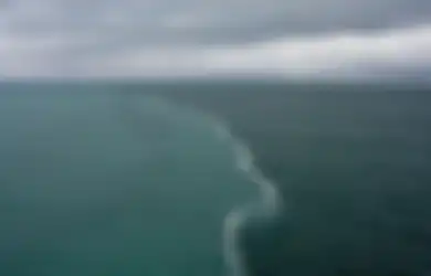 Fenomena Dua Air Laut yang Bertemu Tapi Tidak Menyatu di Teluk Alaska, Ini Alasannya