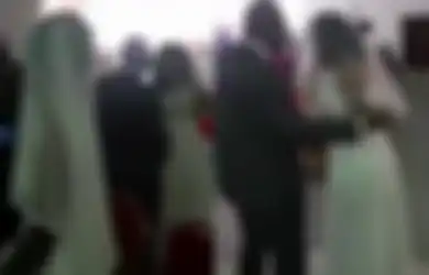 Pengantin Pria Terkejut ketika Wanita Simpanannya Datang ke Acara Pernikahannya dengan Gaun Pengantin