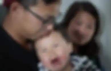 Bukan Tangis Biasa, Ini Alasan Mengapa Bayi Sering Menangis di Pesawat