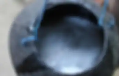 'Jimat' Kearifan Lokal di Tengah Pandemi, Tangkal Virus Corona dengan Arak Bali