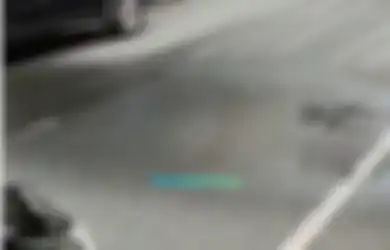 Viral Fenomena Hujan Hanya Terjadi di Tengah Jalan, Apa yang Sebenarnya Terjadi?