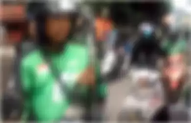 Viral video pengemudi ojek online dikerjai pelanggan fiktif. 