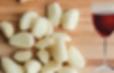 Turunkan Tekanan Darah Tinggi dengan Campuran Bawang Putih dan Anggur Merah