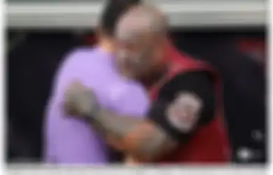 Turut Berkabung Atas Serangan Teror di Christchurch, Geng Jalanan Terkenal di Selandia Baru Bertemu Keluarga Korban