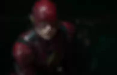 Ezra Miller sebagai The Flash