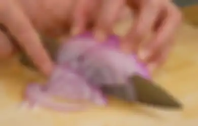 Studi: Makan Setengah Bawang Sehari Bisa Kurangi Risiko Kena Kanker Usus