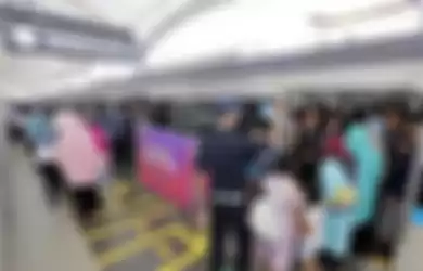 Ilustrasi MRT Jakarta. Hindari naik di jam sibuk.