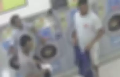Tiga pria di Malaysia terekam memasukkan kucing ke dalam mesin pengering dan menyalakannya. 