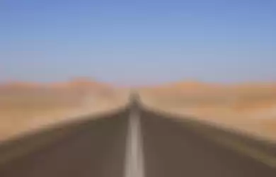 Jalan lurus terpanjang di dunia di Arab Saudi.
