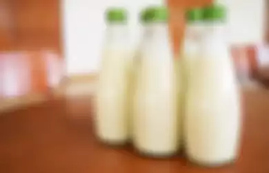Susu termasuk jenis minuman yang tidak boleh dikonsumsi secara mentah