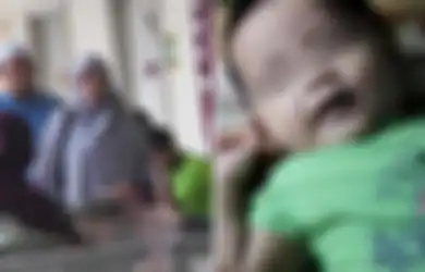 Karena Belum Bisa Makan Sendiri, Bayi Ini Meninggal Mendadak Ketika Diberi Apel oleh Pengasuh di Tempat Penitipan Anak