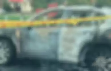 Mazda CX-5 terbakar akibat powerbank meledak