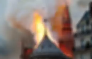 Kebakaran gereja Notre Dame