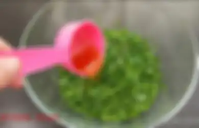 Hanya dengan Daun Bawang dan Tomat, Anda Bisa Bikin Makanan Lezat, Cocok Untuk Menu Buka Puasa