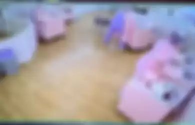 CCTV suster menjaga bayi di rumah sakit