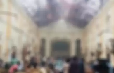 Kondisi gereja St Sebastian di kota Negombo setelah bom meledak, Minggu (21/4/2019).  