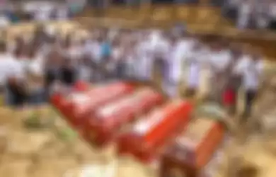 Pemakaman di Negombo untuk korban serangan bom Minggu Paskah, Selasa (23/4/2019)