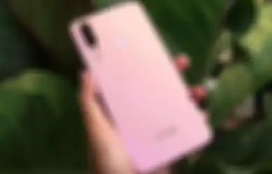 Vivo Y17 dengan warna pearl Pink