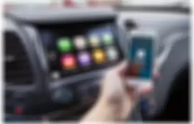 Toyota akan menambahkan fitur CarPlay pada Camry dan Sienna 2018