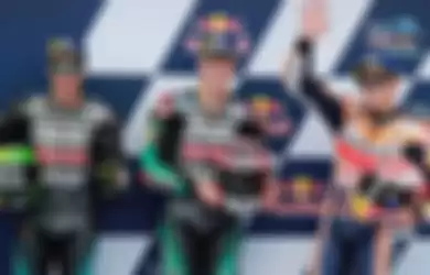 Franco Morbidelli (ki), Fabio Quartararo (tengah) dan Marc Marquez (ka) di MotoGP 2019 Jerez, Spanyol